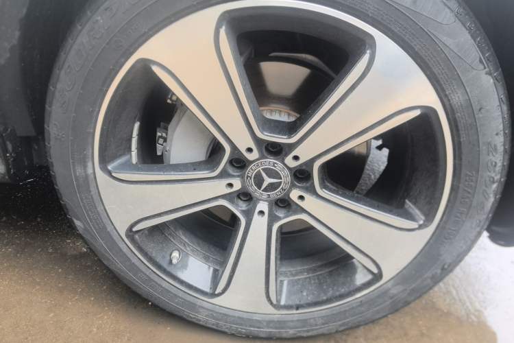 Used Mercedes-Benz GLC 2022 GLC 300 L 4MATIC Dynamic Edition Prestige Model Right Front Wheel Hub