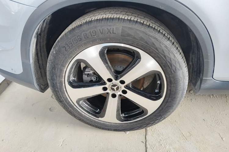 Used Mercedes-Benz GLC 2022 Facelifted GLC 260 L 4MATIC Dynamic Edition Right Rear Wheel Hub