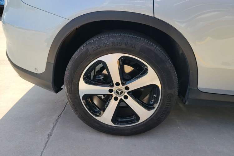 Used Mercedes-Benz GLC 2022 Facelifted GLC 260 L 4MATIC Dynamic Edition Right Rear Wheel Hub