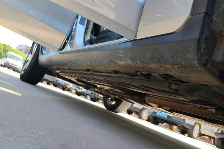 Used Mercedes-Benz GLC 2022 Facelifted GLC 260 L 4MATIC Dynamic Edition Right Side Sill