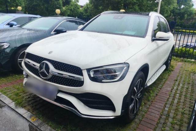 Ojetý Mercedes-Benz GLC 2022 Refreshed GLC 300 L 4MATIC Dynamic Edition