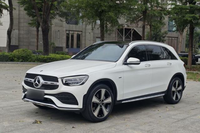 Ojetý Mercedes-Benz GLC 2022 Refreshed GLC 300 L 4MATIC Dynamic Edition Prestige Version