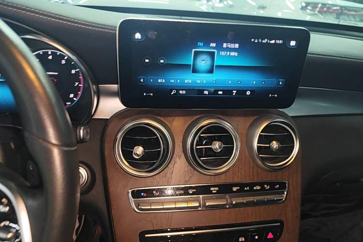 Used Mercedes-Benz GLC 2022 GLC 260 L 4MATIC Luxury Model Audio And AC Panel
