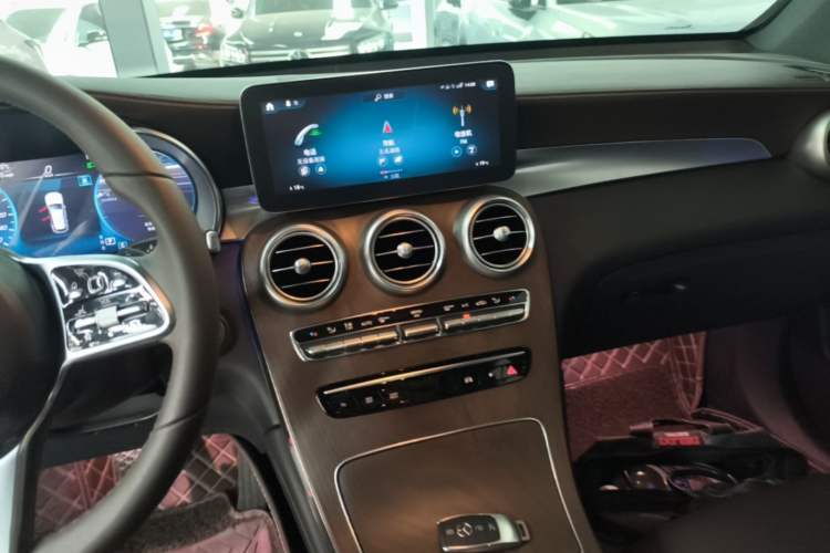 Used Mercedes-Benz GLC 2022 GLC 260 L 4MATIC Luxury Model Audio And AC Panel