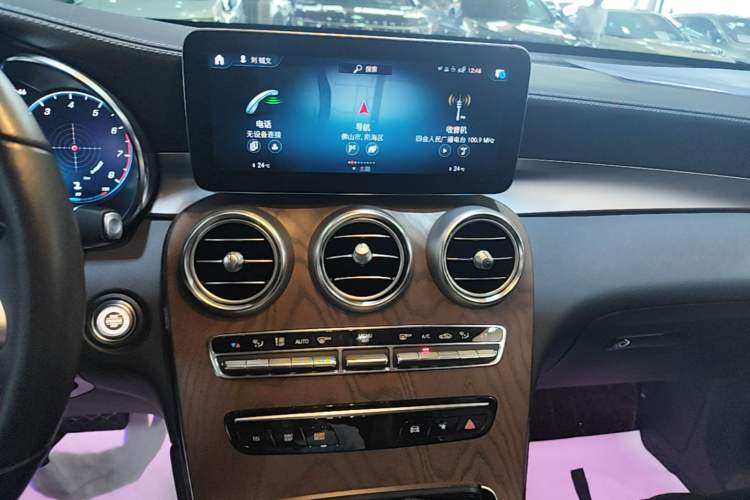 Used Mercedes-Benz GLC 2022 Refreshed GLC 300 L 4MATIC Dynamic Edition Prestige Version Audio And AC Panel
