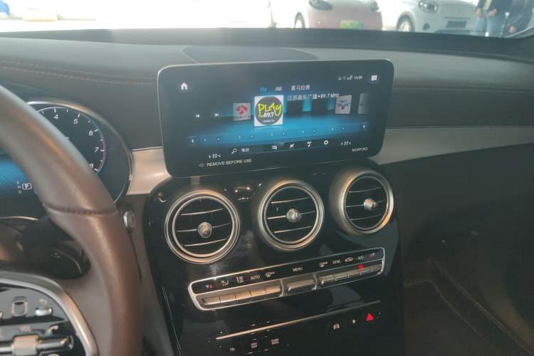 Used Mercedes-Benz GLC 2022 Facelifted GLC 260 L 4MATIC Dynamic Edition Audio And AC Panel
