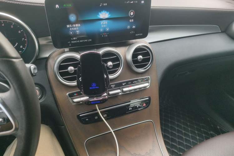 Used Mercedes-Benz GLC 2022 GLC 300 L 4MATIC Dynamic Edition Prestige Model Audio And AC Panel