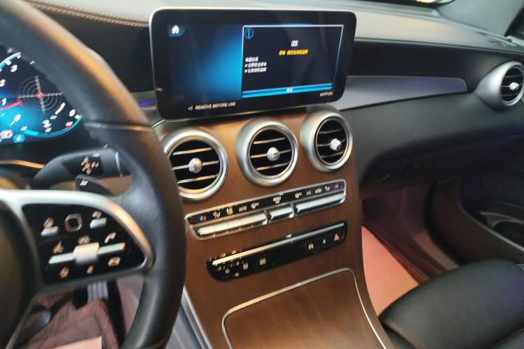Used Mercedes-Benz GLC 2022 GLC 260 L 4MATIC Luxury Model Audio And AC Panel