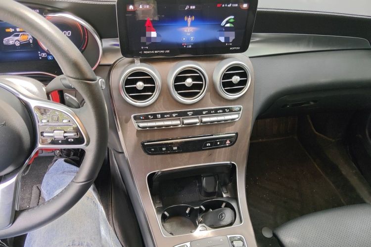 Used Mercedes-Benz GLC 2022 Second Facelift GLC 260 L 4MATIC Luxury Edition Audio And AC Panel