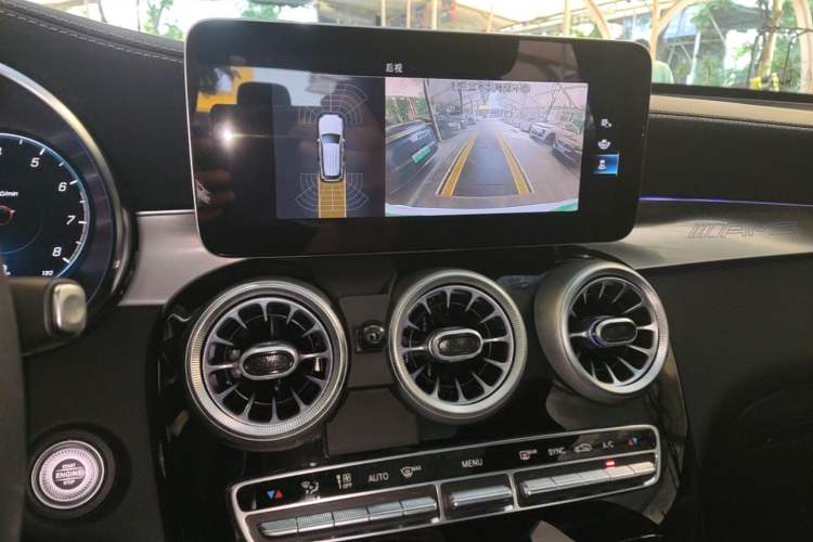 Used Mercedes-Benz GLC 2022 Facelifted GLC 260 L 4MATIC Dynamic Edition Audio And AC Panel