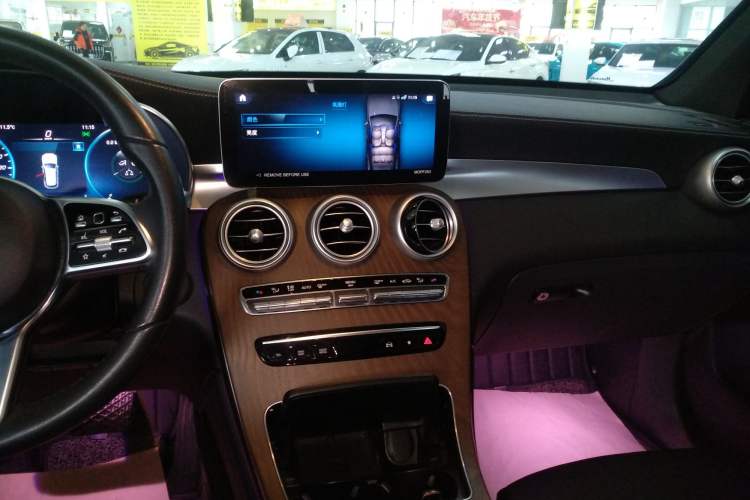 Used Mercedes-Benz GLC 2022 Refreshed GLC 300 L 4MATIC Dynamic Edition Prestige Version Audio And AC Panel