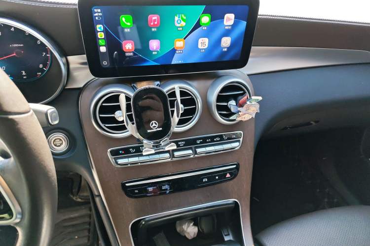 Used Mercedes-Benz GLC 2022 Refreshed GLC 300 L 4MATIC Dynamic Edition Prestige Version Audio And AC Panel