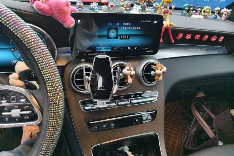 Used Mercedes-Benz GLC 2022 Second Facelift GLC 260 L 4MATIC Luxury Edition Audio And AC Panel