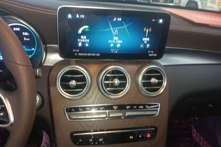 Used Mercedes-Benz GLC 2022 GLC 300 L 4MATIC Dynamic Edition Prestige Model Audio And AC Panel
