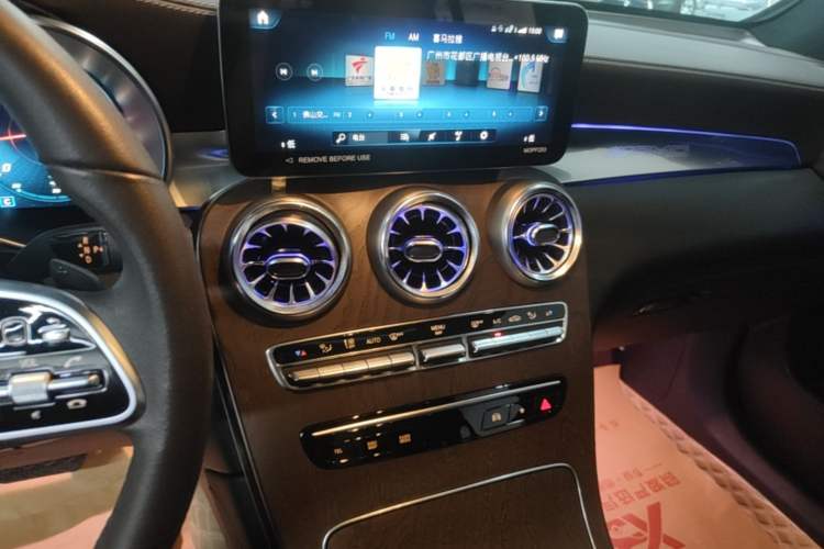 Used Mercedes-Benz GLC 2022 GLC 300 L 4MATIC Luxury Model Audio And AC Panel