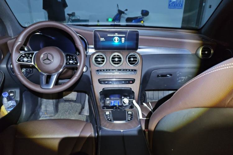 Used Mercedes-Benz GLC 2022 GLC 260 L 4MATIC Luxury Model Center Console