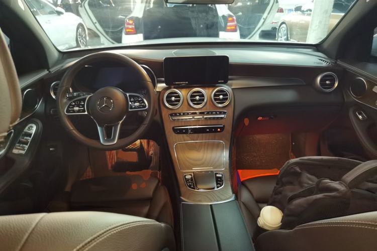 Used Mercedes-Benz GLC 2022 Refreshed GLC 300 L 4MATIC Dynamic Edition Prestige Version Center Console