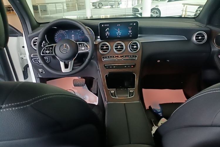 Used Mercedes-Benz GLC 2022 Refreshed GLC 300 L 4MATIC Dynamic Edition Prestige Version Center Console