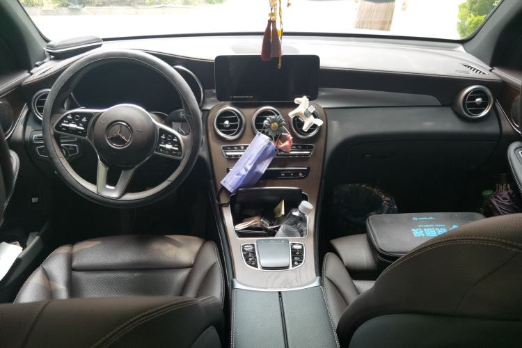 Used Mercedes-Benz GLC 2022 GLC 260 L 4MATIC Luxury Model Center Console