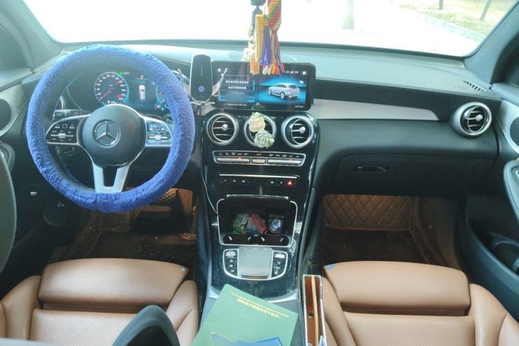 Used Mercedes-Benz GLC 2022 Facelifted GLC 260 L 4MATIC Dynamic Edition Center Console