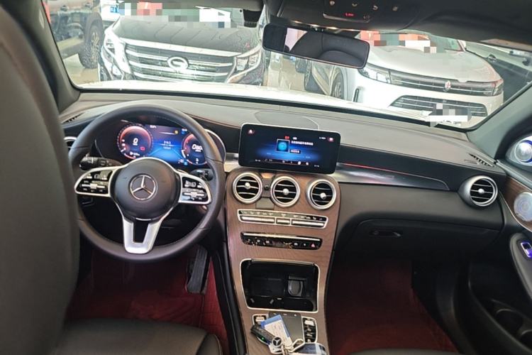 Used Mercedes-Benz GLC 2022 GLC 300 L 4MATIC Dynamic Edition Prestige Model Center Console