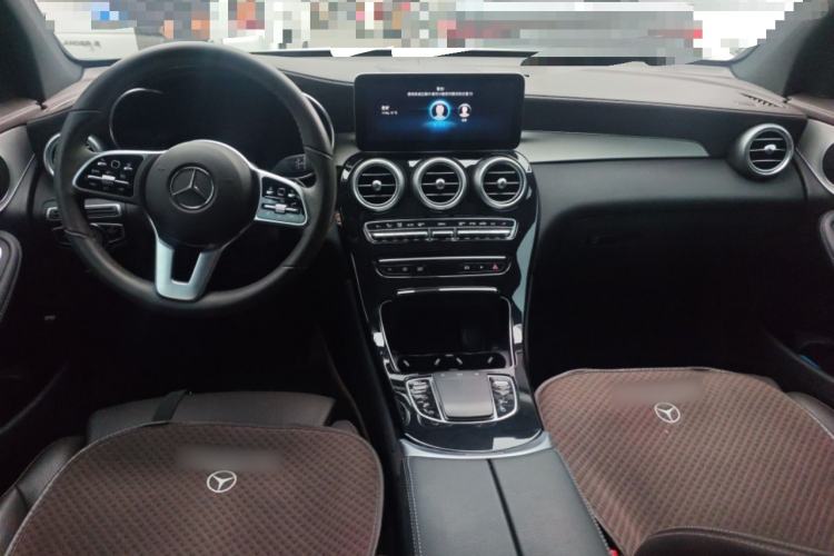 Used Mercedes-Benz GLC 2022 Facelifted GLC 260 L 4MATIC Dynamic Edition Center Console