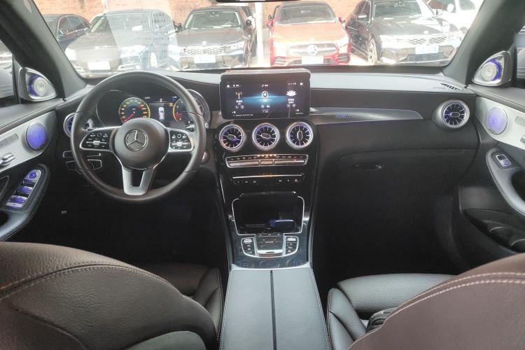 Used Mercedes-Benz GLC 2022 Second Facelift GLC 260 L 4MATIC Dynamic Edition Center Console