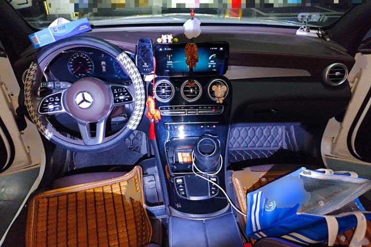 Used Mercedes-Benz GLC 2022 Facelifted GLC 260 L 4MATIC Dynamic Edition Center Console
