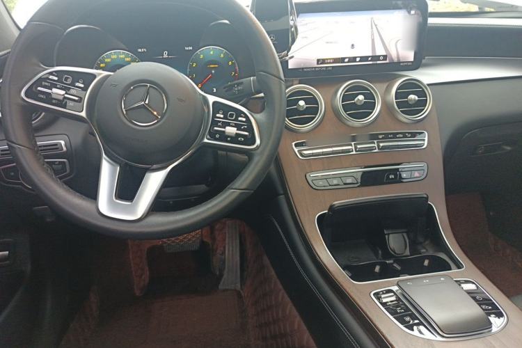 Used Mercedes-Benz GLC 2022 Refreshed GLC 300 L 4MATIC Dynamic Edition Center Console