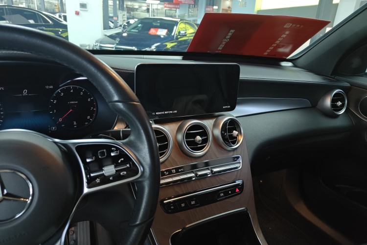 Used Mercedes-Benz GLC 2022 Refreshed GLC 300 L 4MATIC Dynamic Edition Prestige Version Center Console