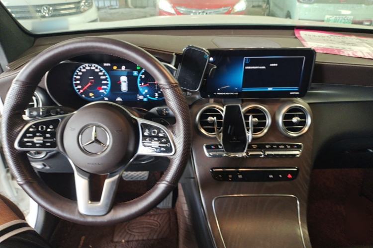 Used Mercedes-Benz GLC 2022 Refreshed GLC 300 L 4MATIC Dynamic Edition Prestige Version Center Console