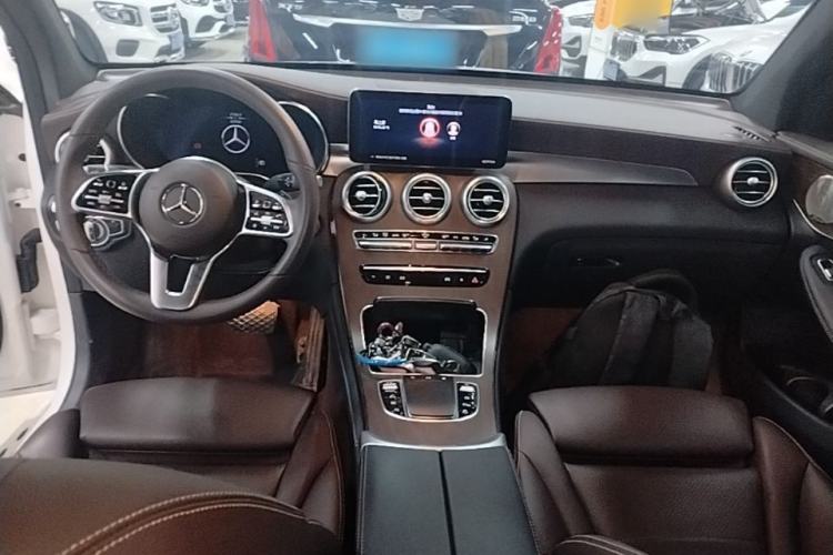 Used Mercedes-Benz GLC 2022 Refreshed GLC 300 L 4MATIC Dynamic Edition Center Console
