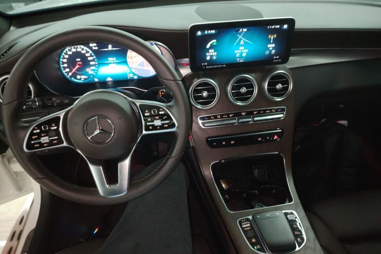Used Mercedes-Benz GLC 2022 GLC 300 L 4MATIC Dynamic Model Center Console