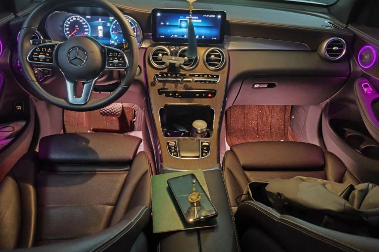 Used Mercedes-Benz GLC 2022 Second Facelift GLC 260 L 4MATIC Luxury Edition Center Console