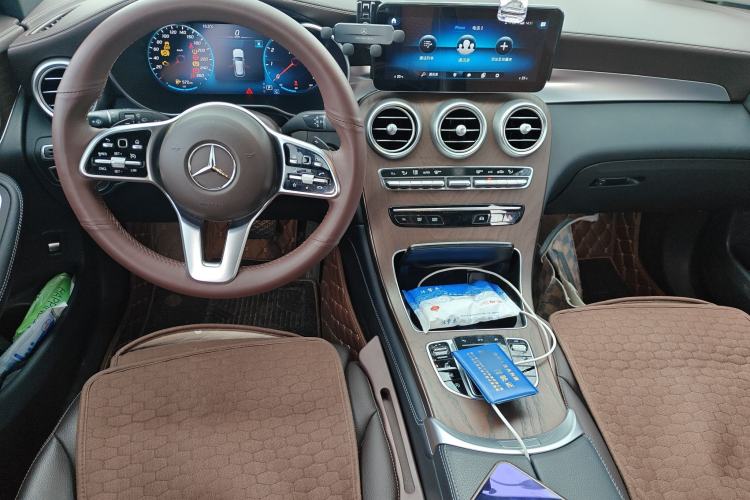 Used Mercedes-Benz GLC 2022 GLC 260 L 4MATIC Luxury Model Center Console