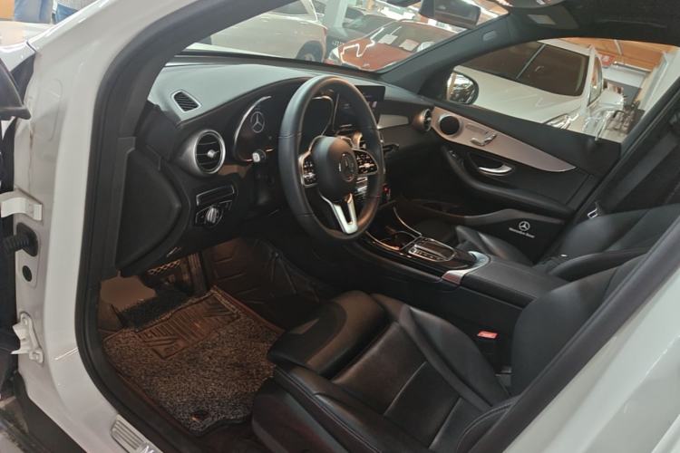 Used Mercedes-Benz GLC 2022 Second Facelift GLC 260 L 4MATIC Dynamic Edition Driver Seat