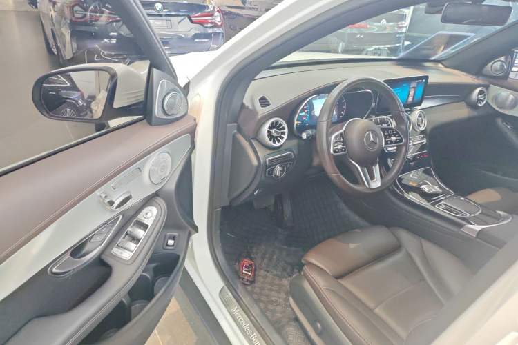 Used Mercedes-Benz GLC 2022 Facelifted GLC 260 L 4MATIC Dynamic Edition Driver Seat