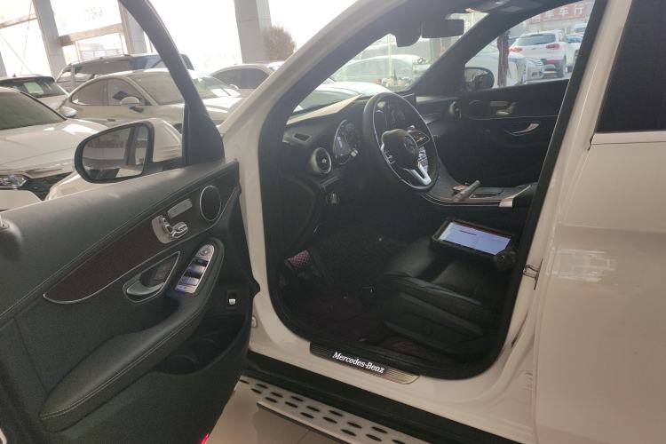 Used Mercedes-Benz GLC 2022 Facelifted GLC 300 L 4MATIC Luxury Edition Driver Seat
