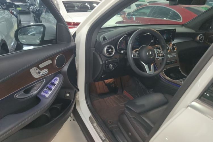 Used Mercedes-Benz GLC 2022 Facelift GLC 300 L 4MATIC Luxury Edition Driver Seat