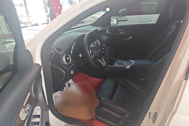 Used Mercedes-Benz GLC 2022 Facelift GLC 260 L 4MATIC Luxury Edition Driver Seat