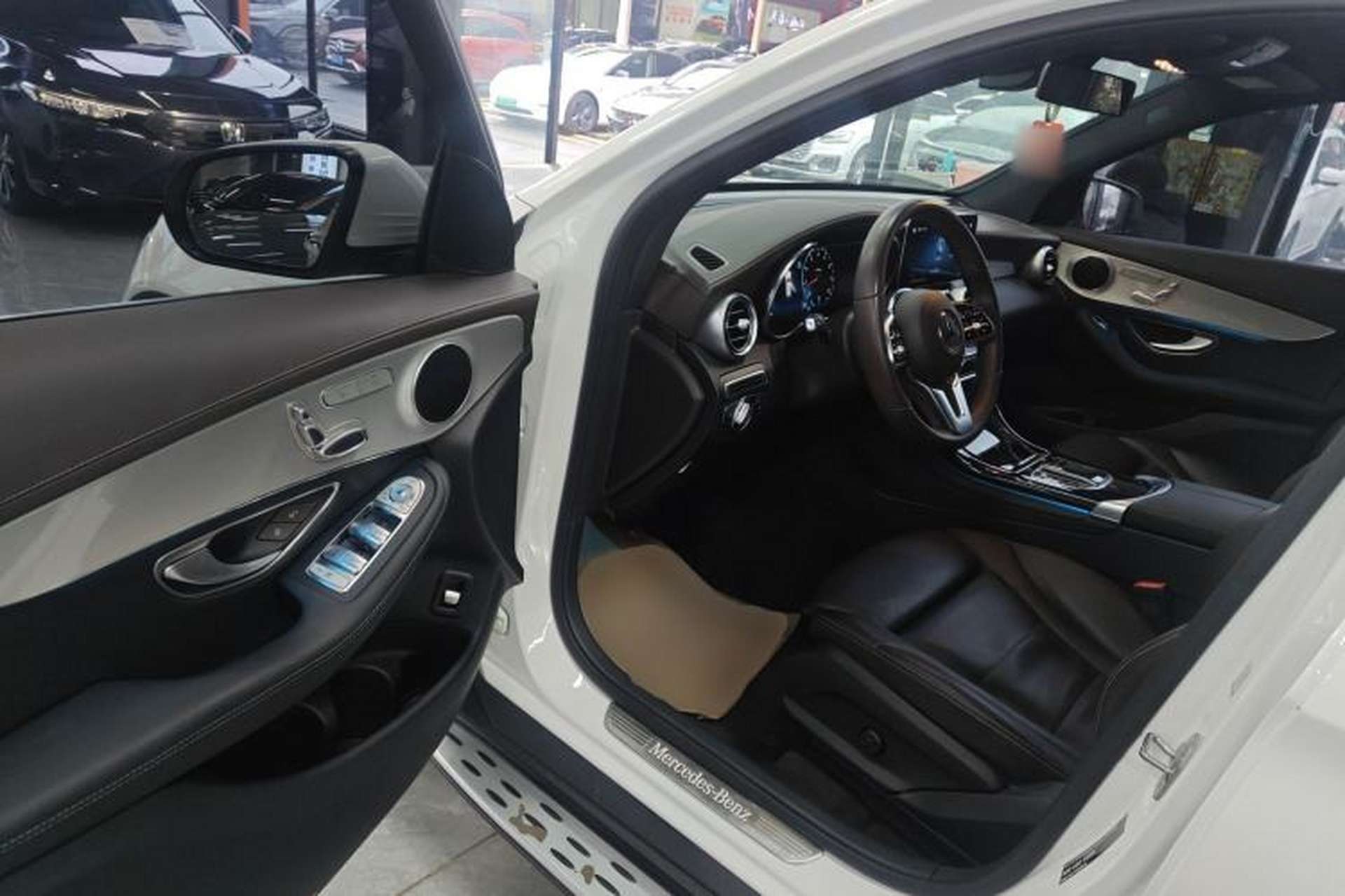 Used Mercedes-Benz GLC 2022 Facelifted GLC 260 L 4MATIC Dynamic Edition Driver Seat