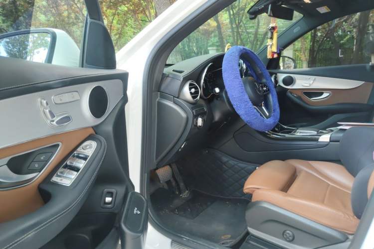 Used Mercedes-Benz GLC 2022 Facelifted GLC 260 L 4MATIC Dynamic Edition Driver Seat