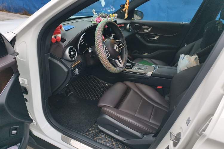 Used Mercedes-Benz GLC 2022 Second Facelift GLC 260 L 4MATIC Luxury Edition Driver Seat