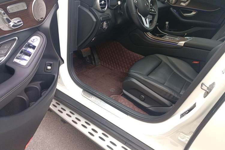 Used Mercedes-Benz GLC 2022 Refreshed GLC 300 L 4MATIC Dynamic Edition Driver Seat