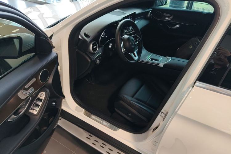 Used Mercedes-Benz GLC 2022 Second Facelift GLC 260 L 4MATIC Luxury Edition Driver Seat