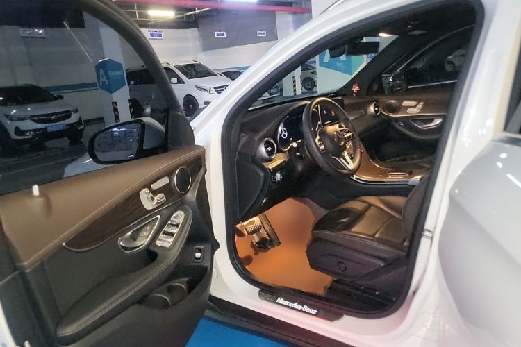Used Mercedes-Benz GLC 2022 Second Facelift GLC 260 L 4MATIC Luxury Edition Driver Seat