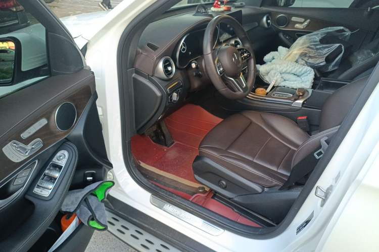 Used Mercedes-Benz GLC 2022 Refreshed GLC 300 L 4MATIC Dynamic Edition Driver Seat