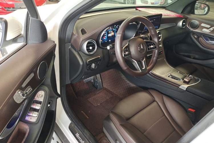 Used Mercedes-Benz GLC 2022 Refreshed GLC 300 L 4MATIC Dynamic Edition Prestige Version Driver Seat