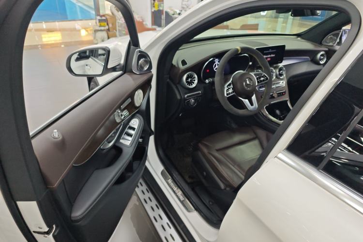Used Mercedes-Benz GLC 2022 Refreshed GLC 300 L 4MATIC Dynamic Edition Driver Seat