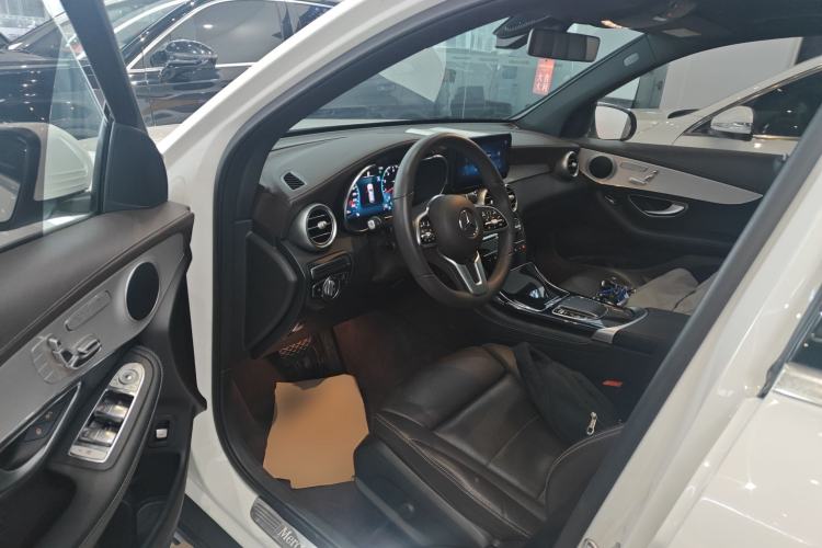 Used Mercedes-Benz GLC 2022 Second Facelift GLC 260 L 4MATIC Dynamic Edition Driver Seat